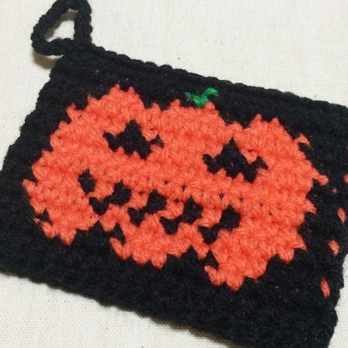ハロウィンのアクリルたわし　かぼちゃ（ジャックオランタン）の編み図