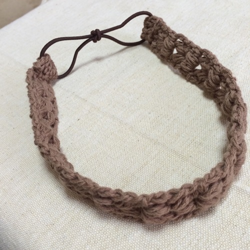 かぎ針編みで簡単なカチューム　輪のヘアゴムを使った簡単な作り方
